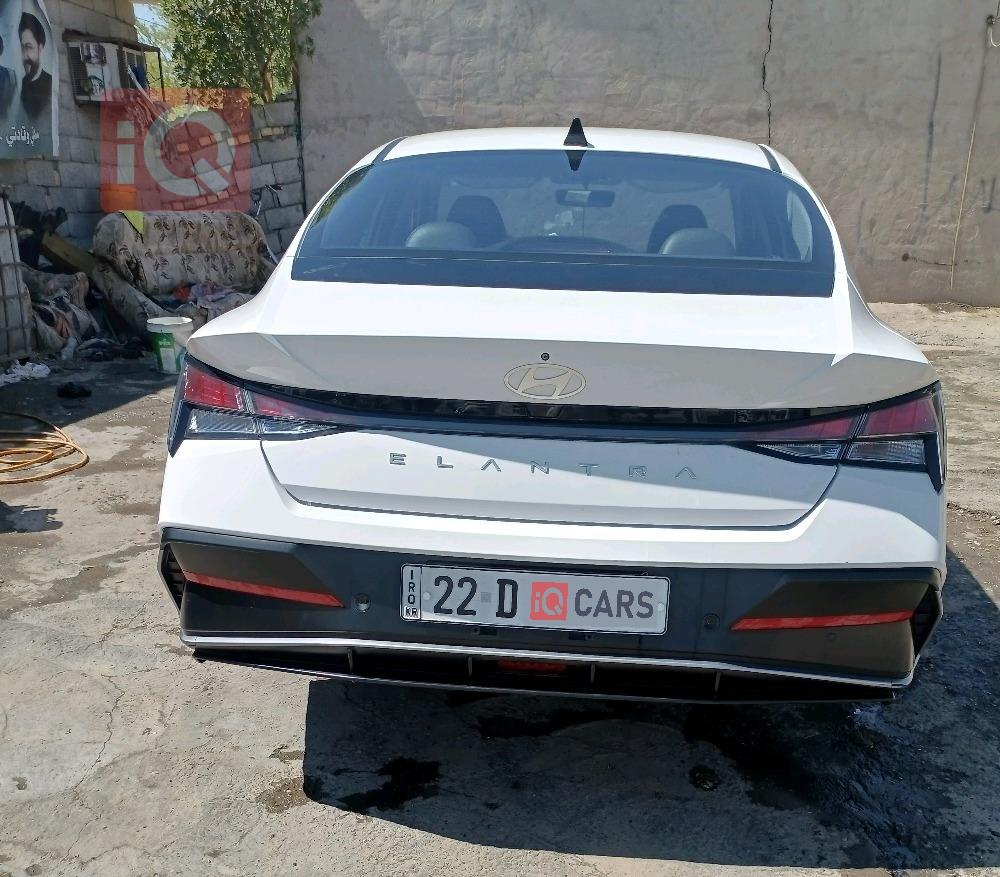 هیوندای ئەلەنترا